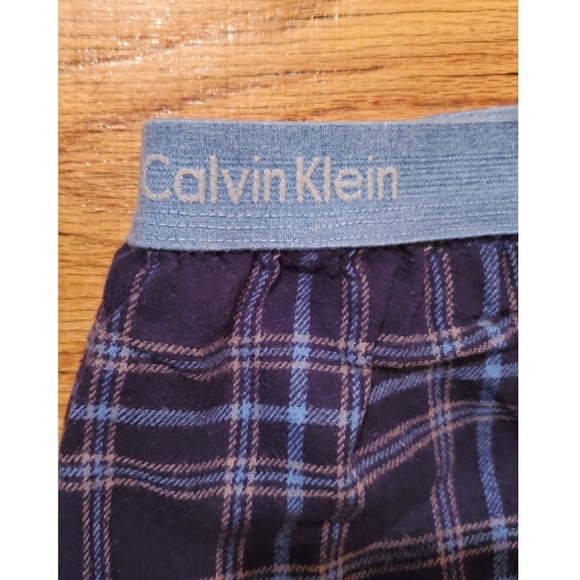 Genuine Calvin Klein lounge pants - Picture 2 of 3